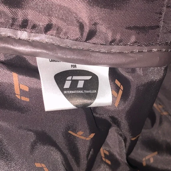 IT Luggage Brown Vintage Travel Bag with Leather/Suede Accents Vintage - Picture 9 of 14